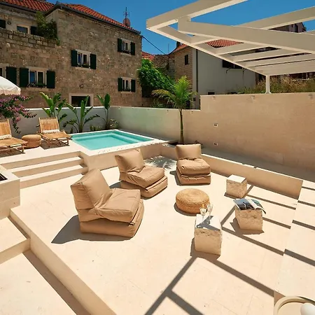 Ibella Luxury 4* Σπλιτ