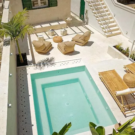 Ibella Luxury krevet i doručak 4*